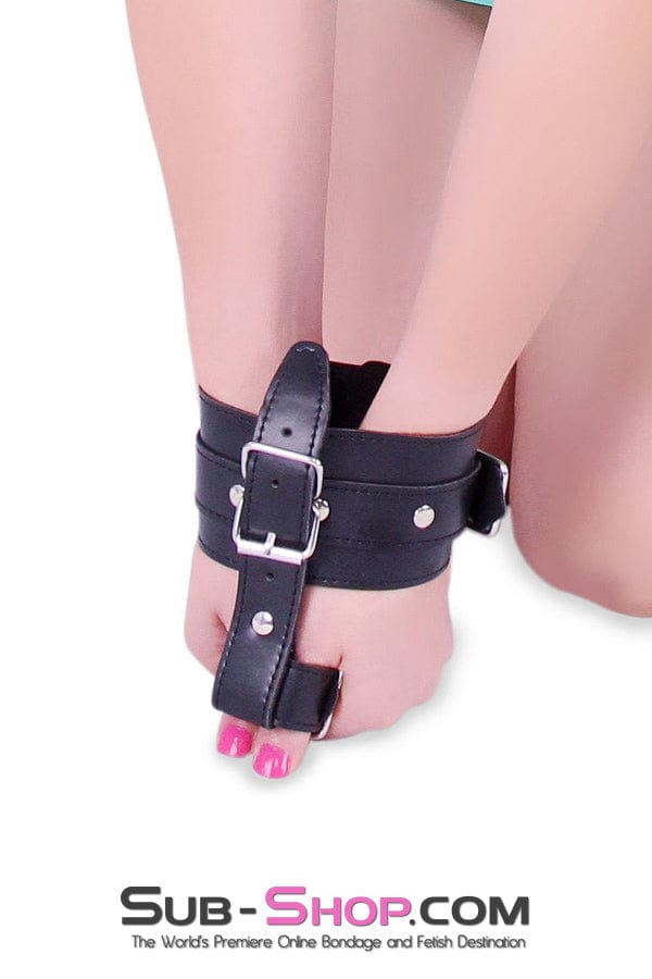 0721MH      Wrist Cuff with Thumb Strap Cuffs   , Sub-Shop.com Bondage and Fetish Superstore